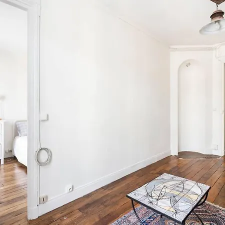 דירה Paris' Sunny Nest