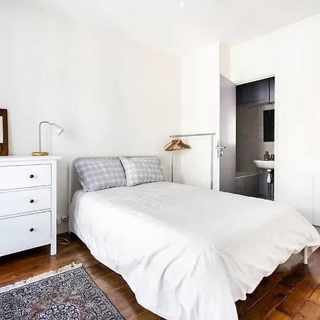Daire Paris' Sunny Nest Paris